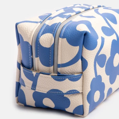 Caroline Gardener Blue Floral Large Travel Wash Bag - Image 5